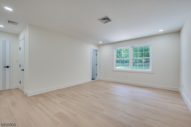 300 E Chestnut Ave Property Photo 29