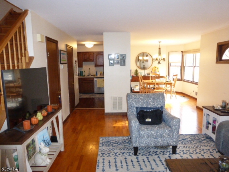 44 Wetmore Ave A Property Photo 7
