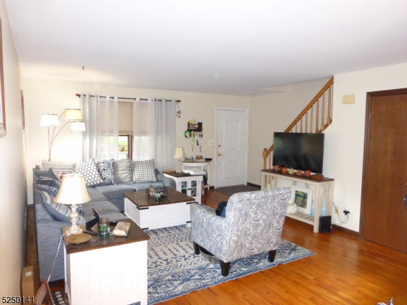 44 Wetmore Ave A Property Photo 9