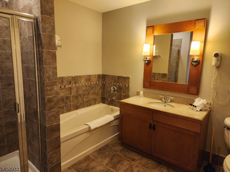 200 State Rt 94 Unit 421 421 Property Photo 18