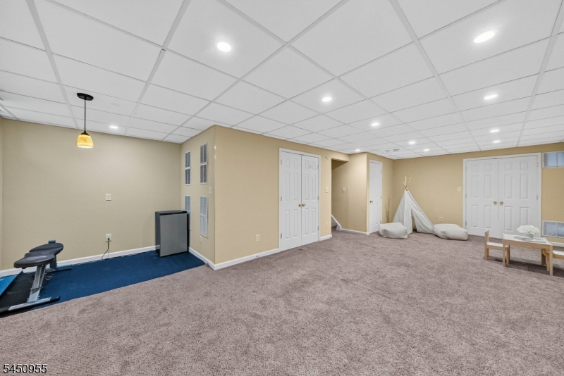 110 Jackson Ave Property Photo 39