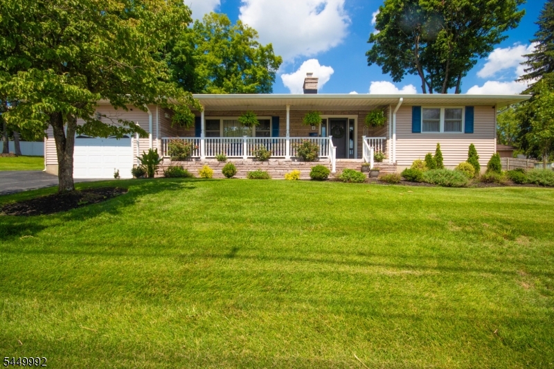 4 Birch Dr Property Photo 1