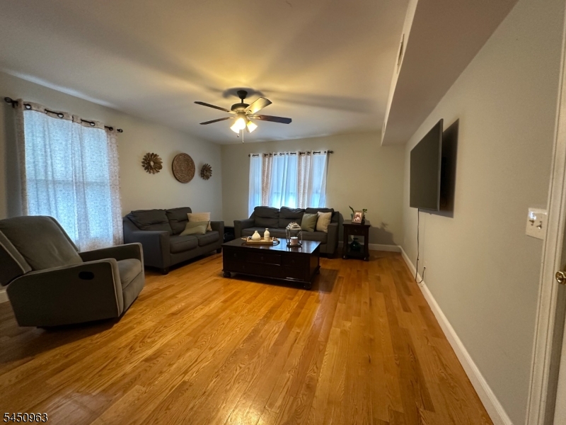 394 Sussex St 2 Property Photo 5