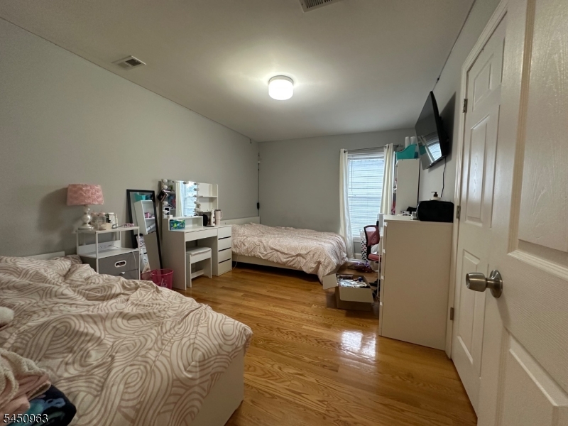 394 Sussex St 2 Property Photo 8