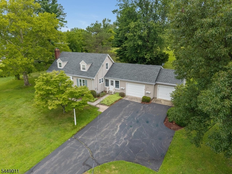239 Quakertown Rd Property Photo 4