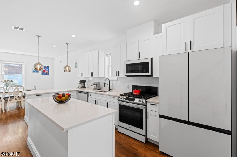 1603 71st St Property Photo 14