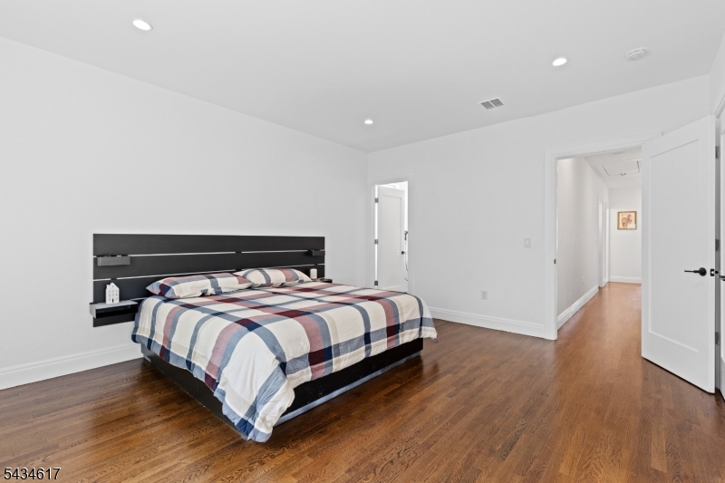 1603 71st St Property Photo 21