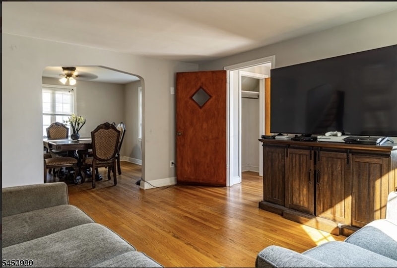 127 Hussa St Property Photo 10