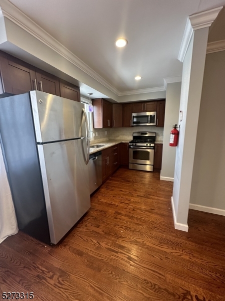 352 Bloomfield Ave A-1 Property Photo 13