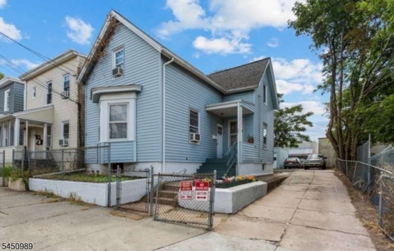 141 Kearney St Property Photo 1