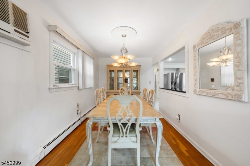 378 Cator Ave Property Photo 5