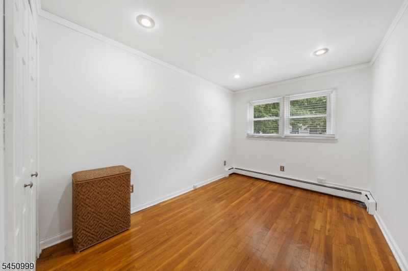 378 Cator Ave Property Photo 11