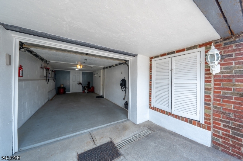 378 Cator Ave Property Photo 27