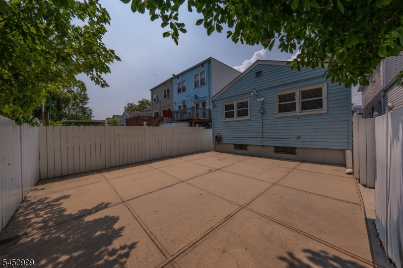 378 Cator Ave Property Photo 30