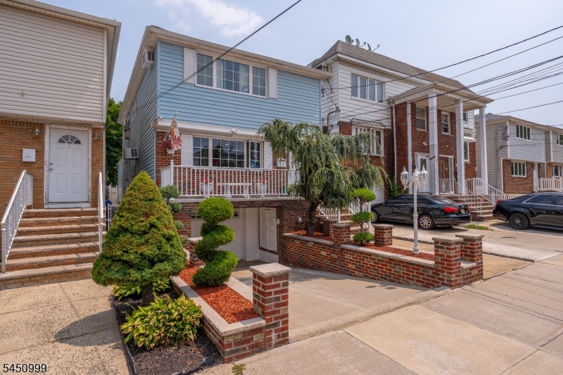 378 Cator Ave Property Photo 32