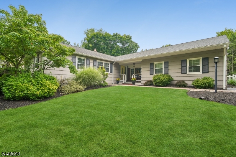 5 Pletcher Pl Property Photo 1