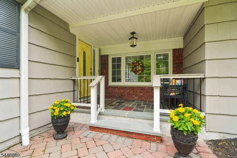 5 Pletcher Pl Property Photo 2