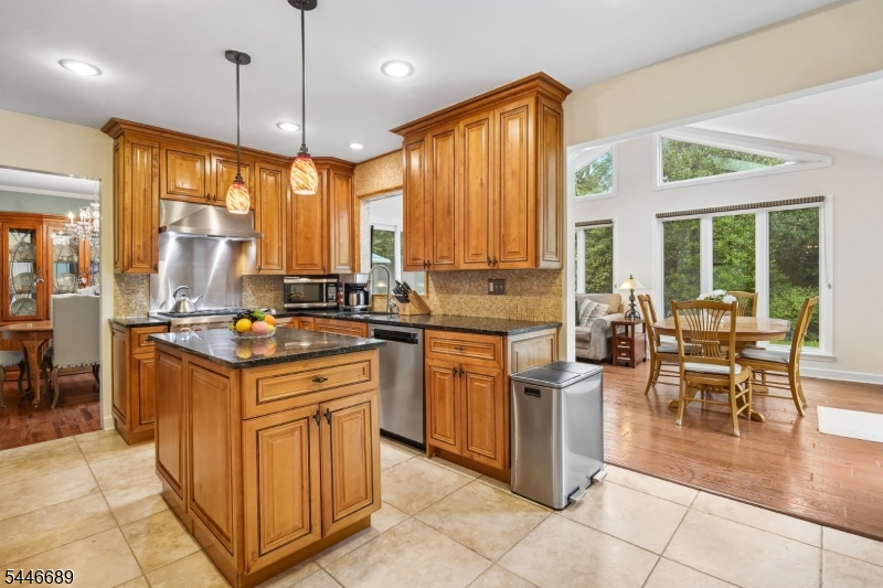 5 Pletcher Pl Property Photo 5