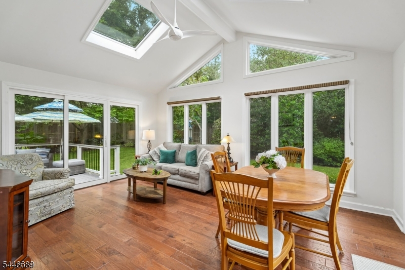 5 Pletcher Pl Property Photo 8