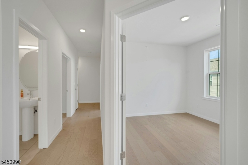 644 Lorhan Dr 644 Property Photo 16