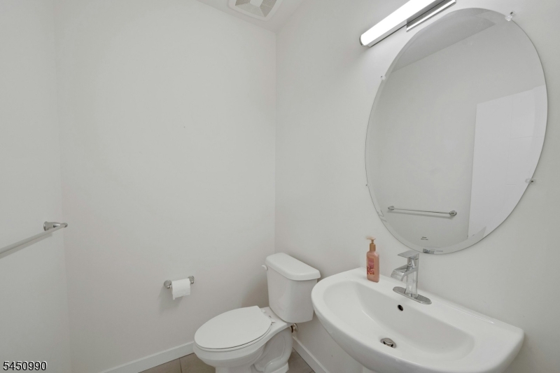 644 Lorhan Dr 644 Property Photo 19