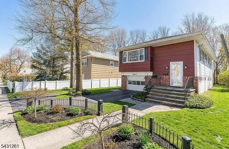 14 Green St Property Photo 2