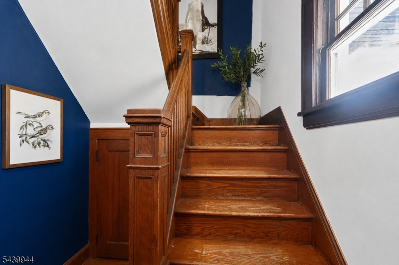374 Boyden Ave Property Photo 7