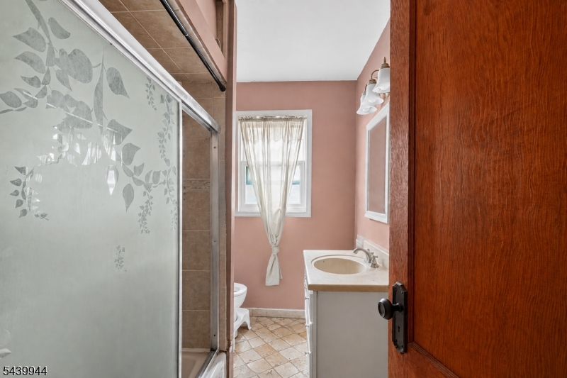 374 Boyden Ave Property Photo 12