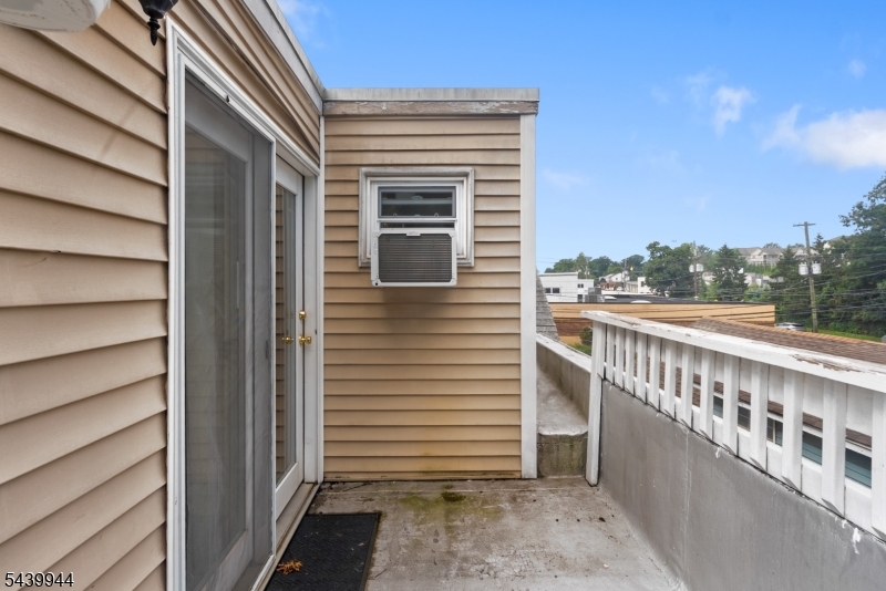 374 Boyden Ave Property Photo 32