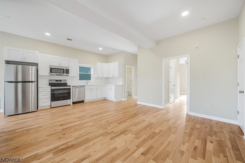 532 Ringwood Ave Property Photo 3