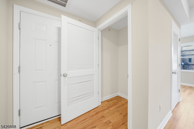 532 Ringwood Ave Property Photo 19