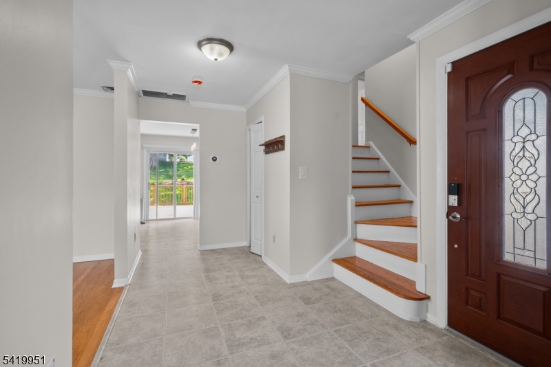 260 Saint Cloud Ave Property Photo 3