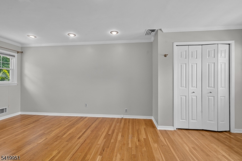 260 Saint Cloud Ave Property Photo 21