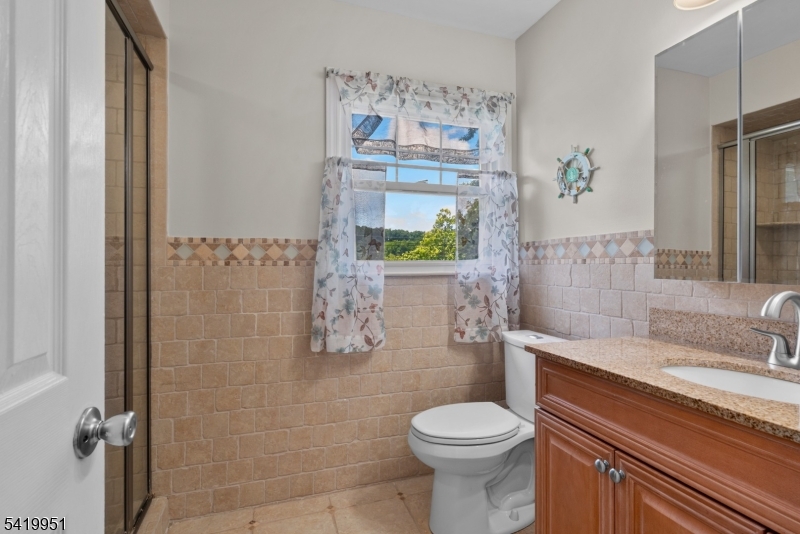 260 Saint Cloud Ave Property Photo 22
