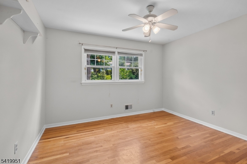 260 Saint Cloud Ave Property Photo 26