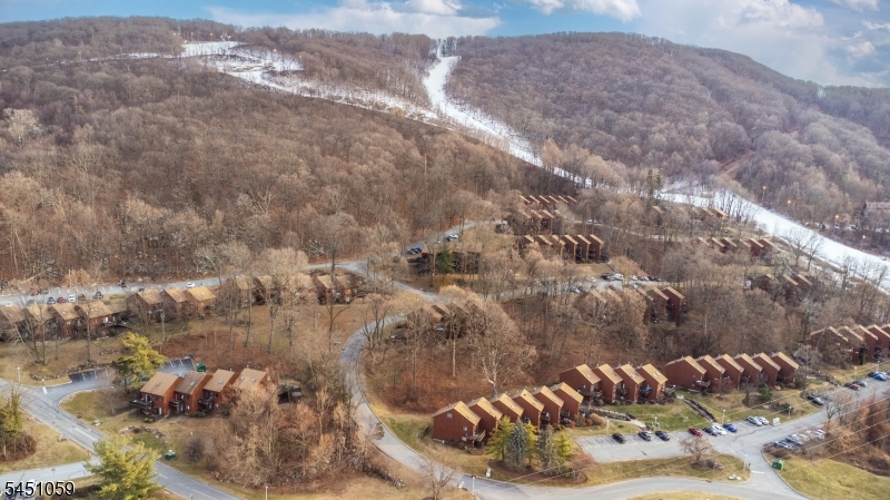 1 Deer Valley Ln Unit 2 Property Photo 3