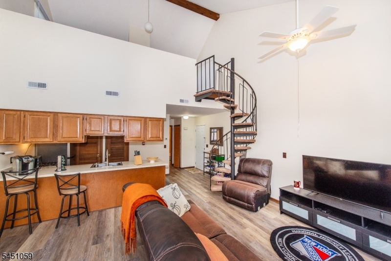 1 Deer Valley Ln Unit 2 Property Photo 11