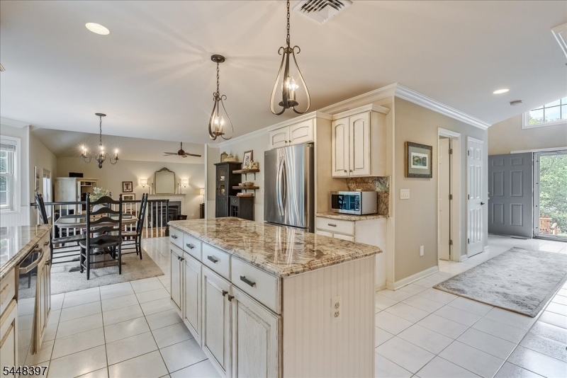 14 Fieldstone Trl Property Photo 13