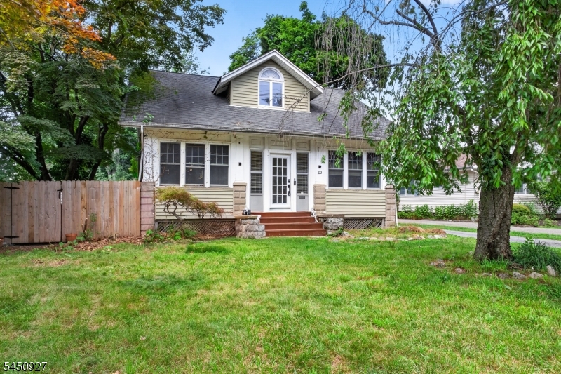 322 Romain Ave Property Photo 1