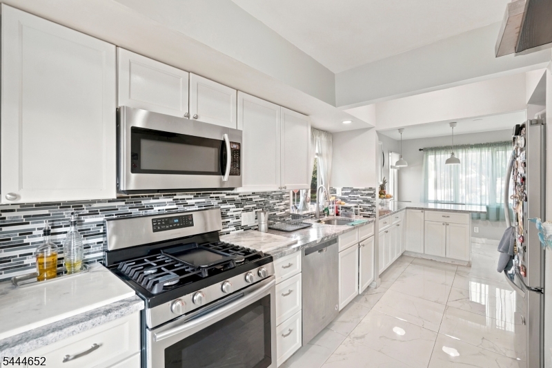 28 Brookhill Ter Property Photo 15