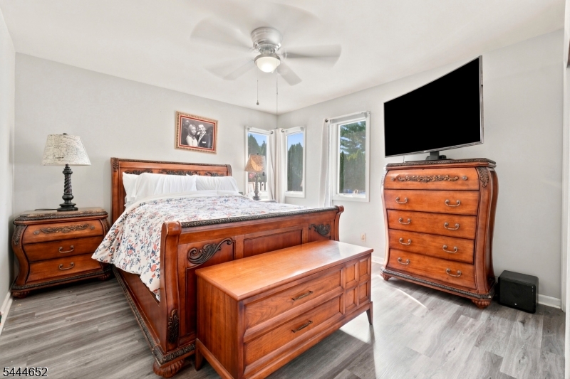 28 Brookhill Ter Property Photo 17