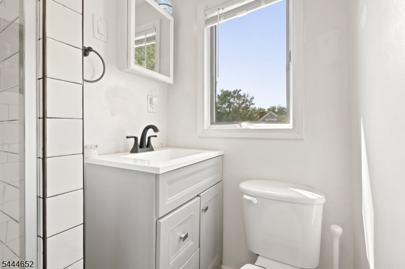 28 Brookhill Ter Property Photo 28