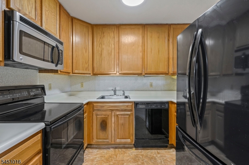 89 Park Edge 3f Property Photo 4