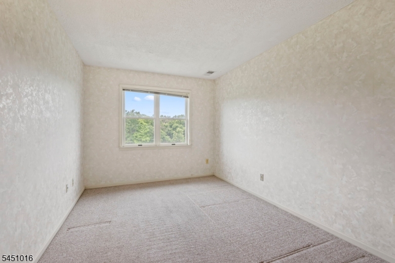 89 Park Edge 3f Property Photo 10