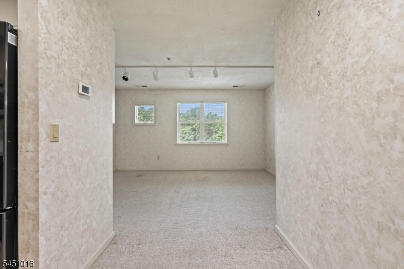 89 Park Edge 3f Property Photo 13