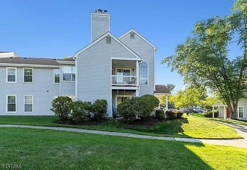 116 Harvest Ln Property Photo 2