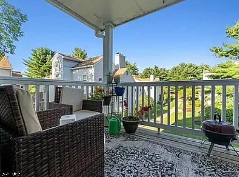 116 Harvest Ln Property Photo 14