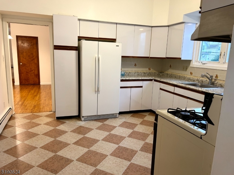 242 Brook Ave Property Photo 6