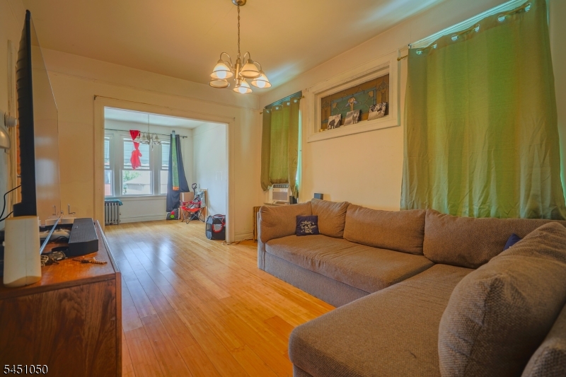 266 Columbia Ave Property Photo 5