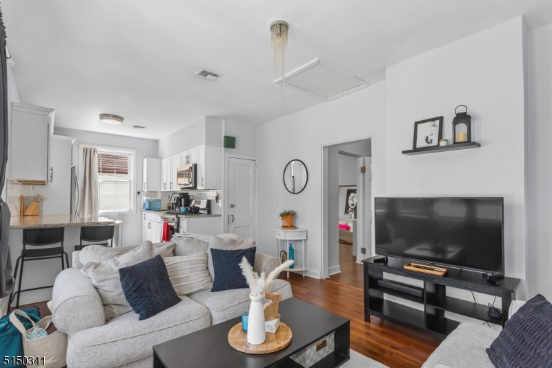 200 Joralemon St 2 Property Photo 4